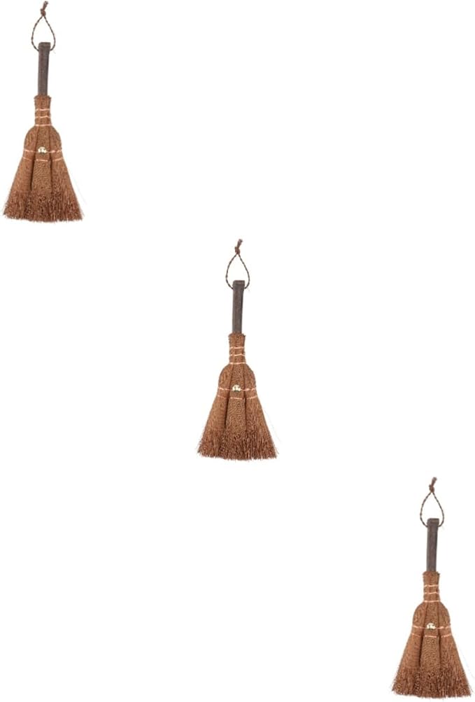 3pcs Mini Palm Broom Compact Natural Cleaning Brush Multi-Functional Desktop Sweeper for Small Spaces Bristles Easy Storage Hanging Design for Garbage Cleaning