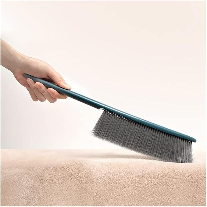 Whisk Broom Hand HeldHand BrushSoft Cleaning Brush Hotel Family Clothes Dust Hair Sofa Bed Sheets Bedspread Carpet Cleaning Can be Washed Repeatedly(Yellow)