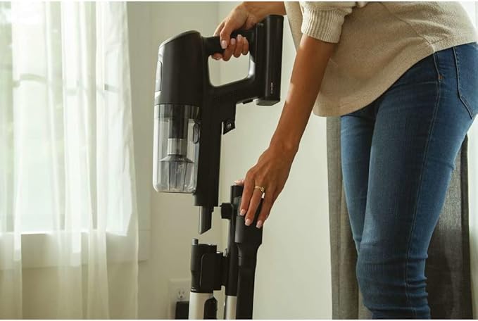 Electrolux Ultimate800 EHVS85S3AU Lightweight Cordless Stick Vacuum with PowerPro Bristle Nozzle Powerful Suction 5-step Filtration LED Smart Display for Carpets and Hard Floors in Granite Grey