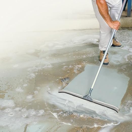 Unger - 91015 Professional AquaDozer Smooth Surface Curved Floor Squeegee 24