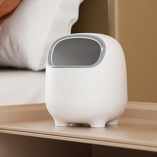 Creative Cartoon Desktop Trash Can Rubbish Bin Lid for Office Kitchen Bedroom Sturdy Wastebasket No Peculiar Smell Easy to Clean Space-Saving Design