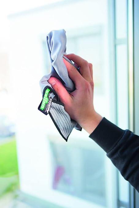 Unger Commercial ErgoTec Advanced Window Cleaning Ninja Kit 4-in-1 – Squeegee Scrubber Tool Holder Microfiber Cloth – Professional Indoor/Outdoor Window Cleaning Equipment WNK12