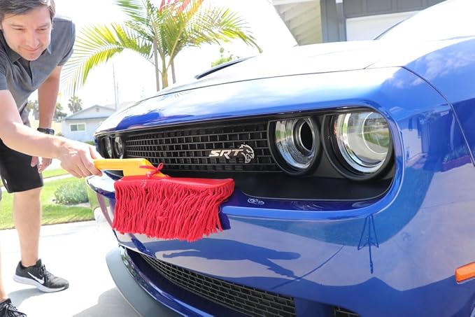 California Car Duster 62442 Standard Car Duster with Wooden HandleRed
