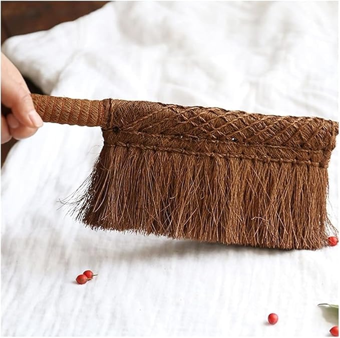 Whisk Broom Hand HeldHand BrushNatural Brown Silk Hand Broom Anti-Static Dust Brush Hotel Family Clothes Dust Hair Sofa Bed Sheets Bedspread Carpet Cleaning dust Catcher