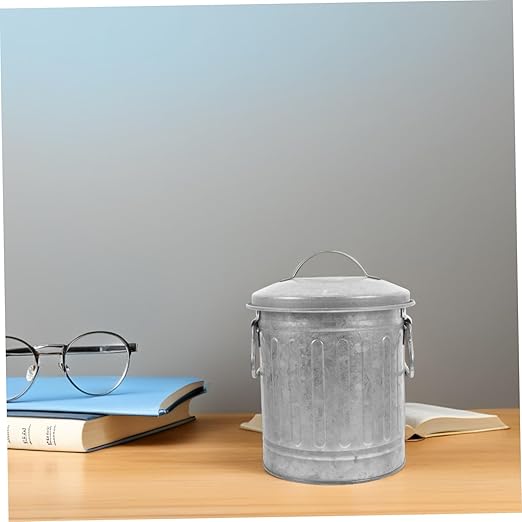 Veemoon Vintage Iron Desktop Wastebasket Small Rubbish Bin for Office and Home Creative Trash Can Decorative Bucket Rustic Design