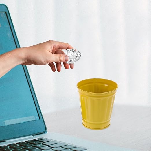 5pcs Mini Desktop Trash Cans with Lid 9cm Diameter Yellow Iron Tiny Garbage Bins Decorative Small Wastebaskets for Office Bedroom Living Room Storage