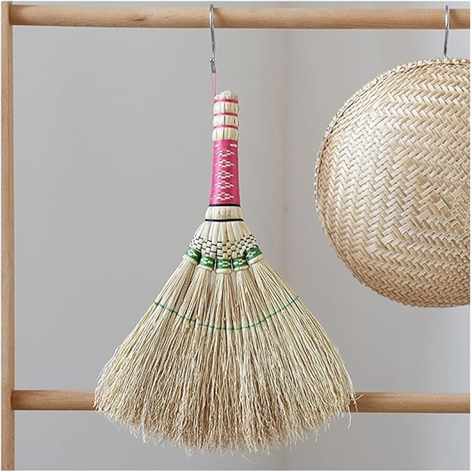 Dust Brushes Anti-Static Dust Brush Multifunctional Cleaning Brush Hand Broom Made of Natural Sorghum Straw Bed Brush Suitable for Home Use Cleaning Brush
