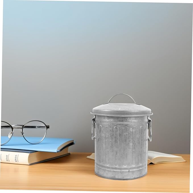 Small Bucket Shaped Trash Can with Lid Office Rubbish Bin for Home Desk Compact Wastebasket for Desktop Storage and Convenient Garbage Disposal