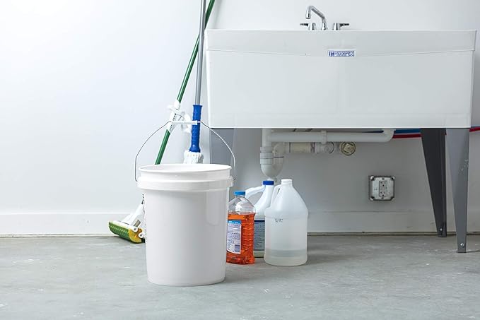 United Solutions 5 Gallon Bucket - 3 Pack White Heavy Duty BPA-Free Plastic Bucket Comfortable Handle Easy to Clean Perfect for on The Job Home Improvement or Household Cleaning