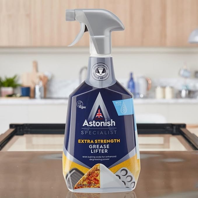 Astonish Kitchen Degreaser &amp Cleaner Bundle – Oven &amp Cookware Cleaning Paste Extra Strength Grease Lifter Spray with Baking Soda and Specialist Hob Cleaner Cream – Heavy Duty Multi-Surface C