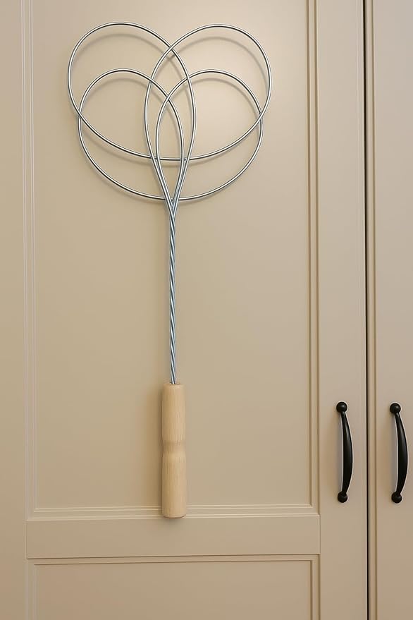 Metal Rug Beater Carpet Cleaning Tool Smack Rug Dust Cleatning Must Have in Home for a Couple