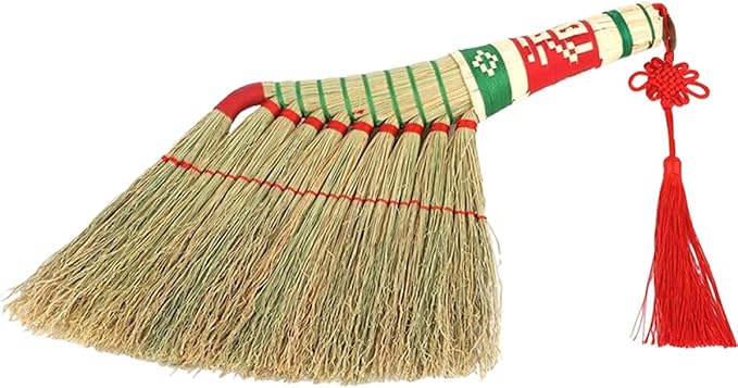 Woven Manual Bed Broom with Soft Bristle Brush Household Desktop Dusting Brush for Bed Sweeping and Home Cleaning Natural Fiber Cleaning Accessory for Indoor Use Random Color