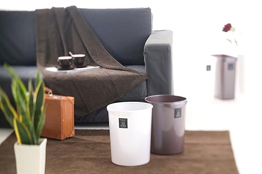リス Squirrel Trash Can Wastebasket Flextion Round Metallic White 2.8 gal (8 L) Made in Japan