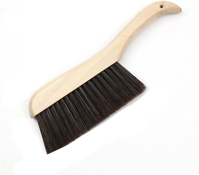Whisk Broom Hand Held Hand Broom Wood Drafting Brush Soft Bristles Not Easy to Fall Off Bench(Bed Brush C)