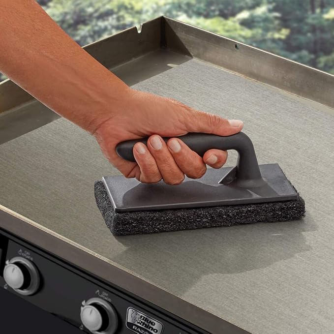 Chef Master Griddle Scraper Cleaning Kit Combo - Flat Top Grill Cleaner w/Replacement Blade &amp Scrubber - Griddle Cleaning Kit - Long Handle Stainless Steel Flat Grill Scraper - 90254