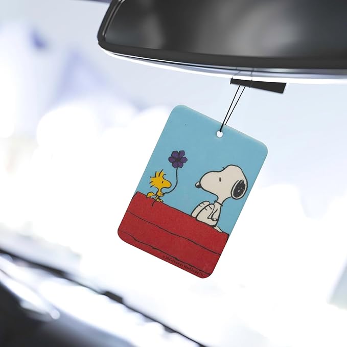 Plasticolor Peanuts Snoopy Doghouse Paper Air Freshener Vanilla scent 6 Pack 12 Fresheners