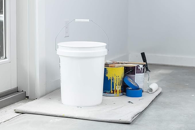 United Solutions 5 Gallon Bucket - 3 Pack White Heavy Duty BPA-Free Plastic Bucket Comfortable Handle Easy to Clean Perfect for on The Job Home Improvement or Household Cleaning