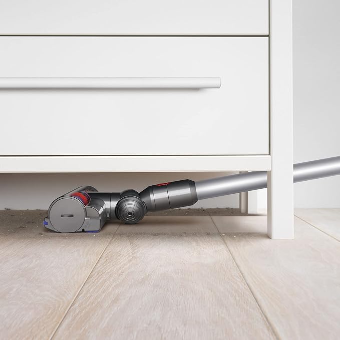 Dyson V7 Advanced Cordless Stick Vacuum Cleaner - Silver - Light Weight and to Clean up high Battery Operated Portable Carpet and Hard Floor Cleaning + USB A to C Cable