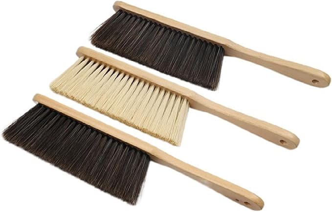Whisk Broom Hand Held Hand Broom Wooden Handle Bench Brush with Soft BristlesHousehold Cleaning Dust Brushes(B)