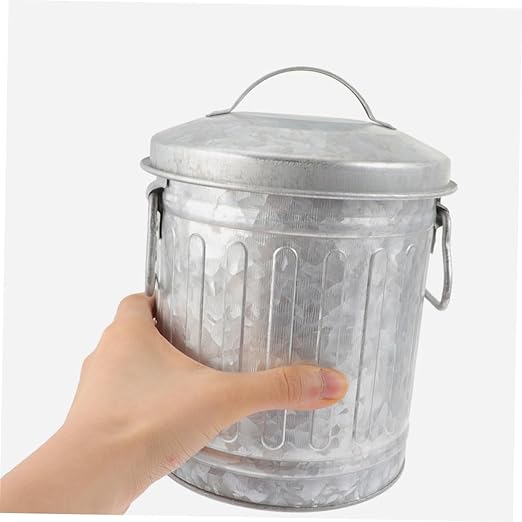 2Pcs Decorative Bucket Shaped Trash Bin Vintage Iron Wastebasket for Office and Home Creative Desktop Rubbish Can Removable Lid
