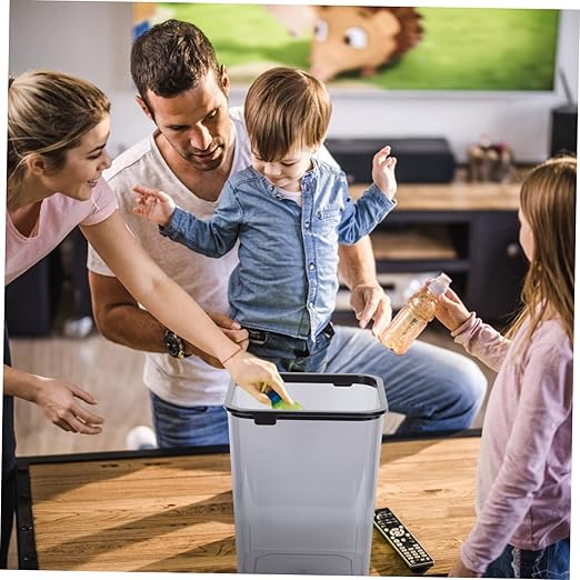 Square Trash Can Small Wastebasket for Bedroom and Bathroom Lightweight Plastic Garbage Container Modern Design for Home and Office