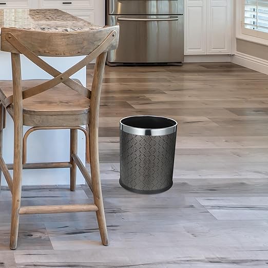 BESPORTBLE Plastic Wastebasket for Bedroom and Bathroom Plastic Trash Can with Large Opening Compact Round Waste Bin for Kitchen Office Home Use Easy to Clean and Stable Design