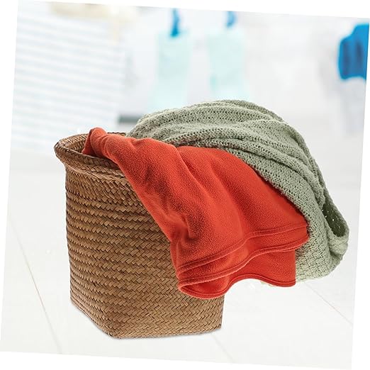 BESPORTBLE Handwoven Medium Straw Wastebasket Office Home Trash Can and Storage Bin Rustproof Woven Basket for Waste Paper Dried Flowers Tissues Multifunctional Holder Random Color