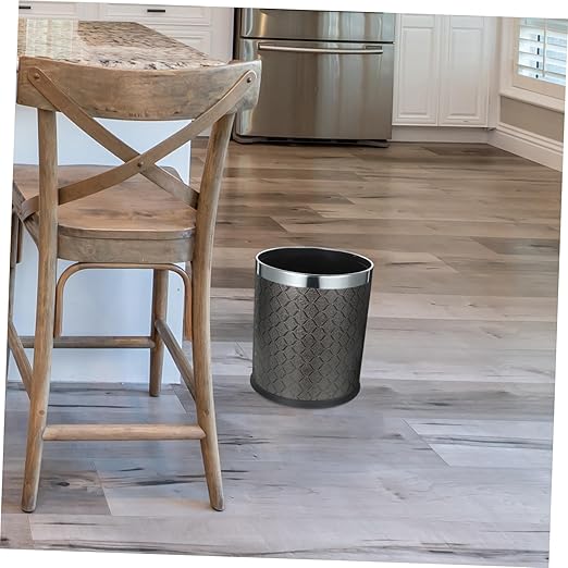 Household Plastic Trash Can Simple Design Wastebasket for Bedroom Bathroom Office Sturdy Structure Easy to Use Versatile Garbage Container for Home Decor