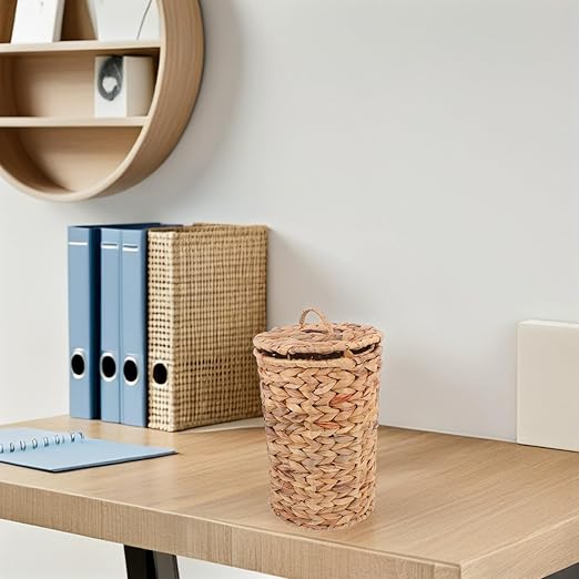 ABOOFAN Rustic Woven Wastebasket with Lid Seagrass Trash Can for Kitchen Bathroom and Bedroom Breathable Design for Easy Maintenance and Stylish Functionality
