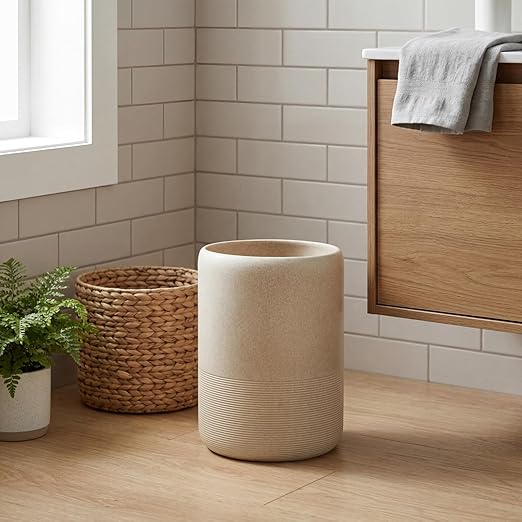 Marsui Resin Wastebasket Round Marble Compact Trash Can Mini 2 Gallons Garbage Bin Gravel Wastepaper Basket for Bathroom Powder Room Kitchen Home Office 7.9 x 9.8 Inch (Gravel)
