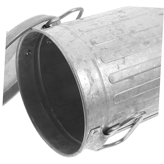 TEHAUX Decorative Iron Waste Basket Creative Trash Bin for Bedroom Office Kitchen Vintage-Style Small Rubbish Bin for Home and Easy to Clean and Space-Saving Design