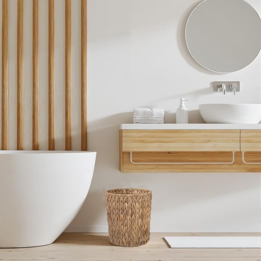 Wicker Waste Basket Water Hyacinth Bathroom Garbage Can with a Lid Small Decorative Boho Trash Can Compact Rattan Woven Bin for Household Kitchen Bedroom Office Living Room