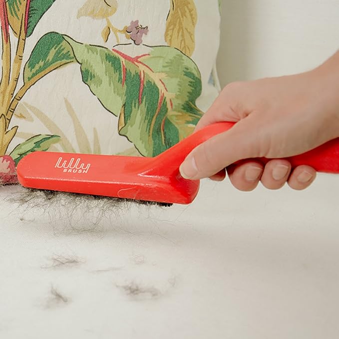 Lilly Brush Fluffy Pet Hair Clean-Up Gentle Bristled Brush for Fur Lint Furniture Fabric &amp Rug Cleaner For Homes with FLUFFY DOUBLE-COATED LONG-HAIRED PETS ONLY