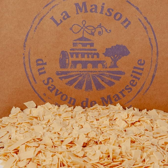 Maison du Savon de Marseille - Natural Laundry Soap Flakes with Vegetable Oil - Vegan Friendly - Multipurpose - 2kg