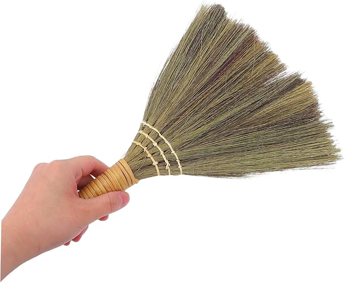Zerodeko 2pcs Handmade Miscanthus Woven Broom Dustpan Asian Broom for Indoor Sweeping Soft Bristle Straw for Home Cleaning