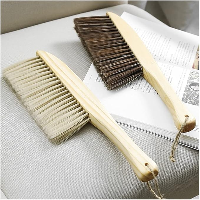 Multifunctional Cleaning Brush Anti-Static Dust Brush Hand Broom Hotel Family Clothes Dust Hair Sofa Bed Sheets Bedspread Carpet Cleaning(A)