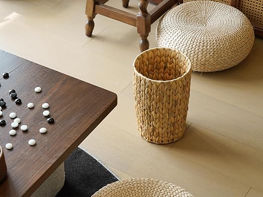 Wicker Trash CanSmall Bathroom Trash CanWater Hyacinth Wicker Waste Basket for BathroomBoho Waste Basket for BedroomHome OfficeCompact Spaces(2 Gallon Round)