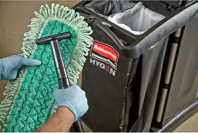 Rubbermaid Commercial Products HYGEN 60 inch Microfiber Dust Pad with Fringe Green For Janitorial/Professional Cleaners and Heavy-Duty industrial Cleaning/Dusting/Sweeping