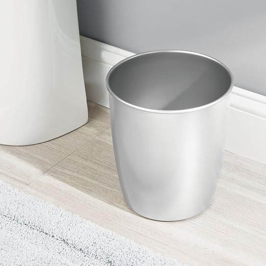 mDesign Small Steel Round Trash Can Bucket - 1.5 Gallon Wastebasket Garbage Container Bin for Bathroom Powder Room Bedroom Kitchen Home Office - Hamill Collection - Chrome