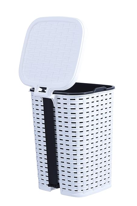 Superio Small Outdoor Trash Can with Lid for Dog Poop 3 Gallon/12 L Mini Plastic Garbage Can with Foot Pedal for Bathroom Bedroom Office Patio Wicker White