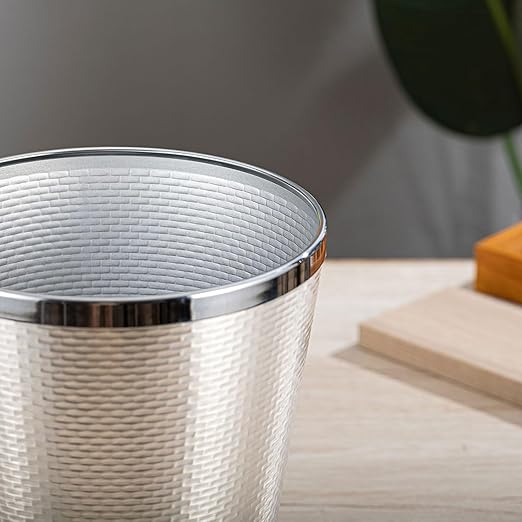 Metal Flower BucketHandcrafted Metal Wastebasket Trash Can high Value Light Luxury Japanese Style Trash Basket for Weddings Home Table Centerpiece