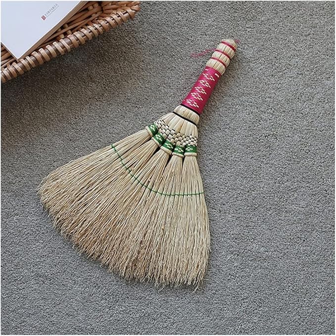 Dust Brushes Anti-Static Dust Brush Multifunctional Cleaning Brush Hand Broom Made of Natural Sorghum Straw Bed Brush Suitable for Home Use Cleaning Brush
