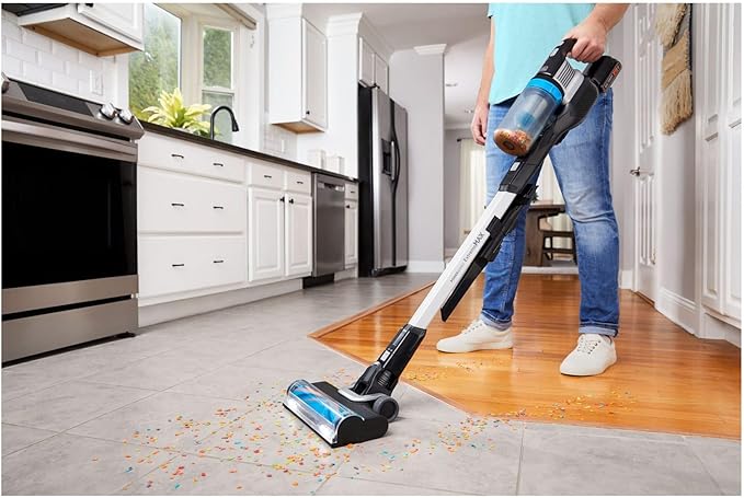 BLACK+DECKER POWERSERIES Extreme MAX Cordless Stick Vacuum Home and Pet Hair Vacuum (BHFEB520D1)