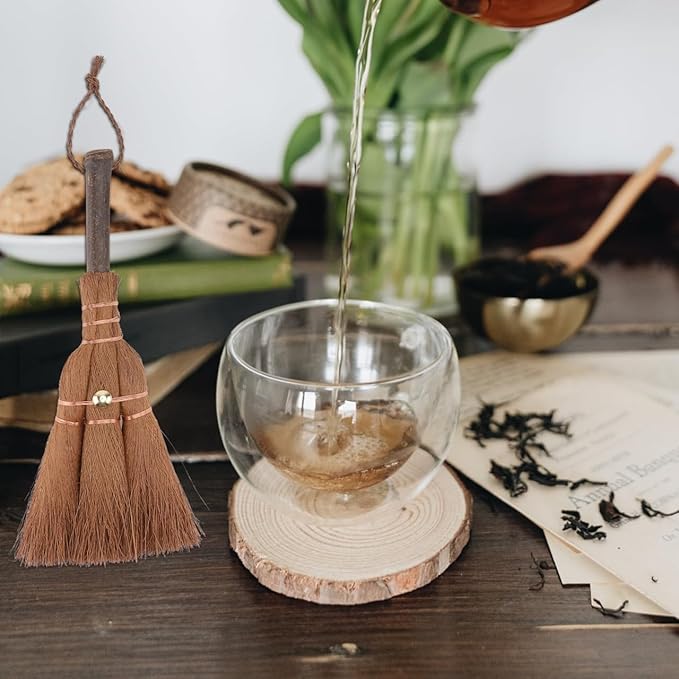 Mini Palm Broom Natural Bristle Small Household Cleaning Tool Lightweight with Hanging Rope for Desk Car Porch Dust Dirt