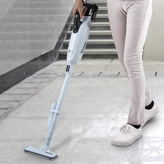 Makita CL280FDZC Cordless Vacuum Cleaner Blue Capsule Type &amp Cyclone 18 V Battery Charger Sold Separately