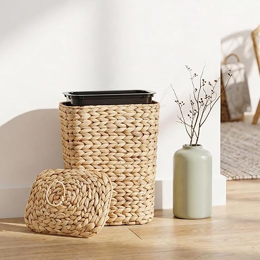 2.6 Gallon Wicker Trash Can with Lid Handwoven Water Hyacinth Wastebasket with Removable Plastic Inner Bin Small Decorative Rattan Trash Can for Bathroom Bedroom Office Kitchen