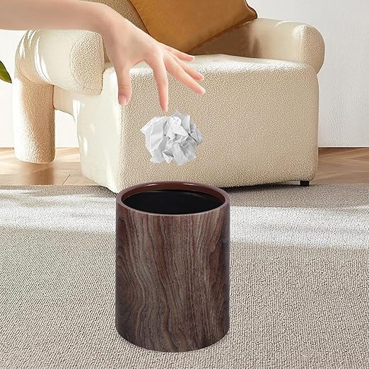 Imitation Wood Grain Trash Can Lidless Wastebasket for Bathroom Bedroom Office Kitchen Smooth Interior Easy to Clean Rustic Decorative Rubbish Bin for Home and Utility Rooms
