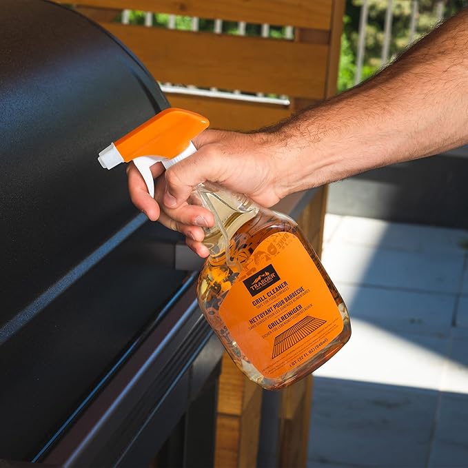 Traeger Grills BAC679 Grill Cleaner Spray BottleGrease CutterKeep Grill ShinyNo Harmful ChemicalsCitrus Scent946ml(Pack of 2)