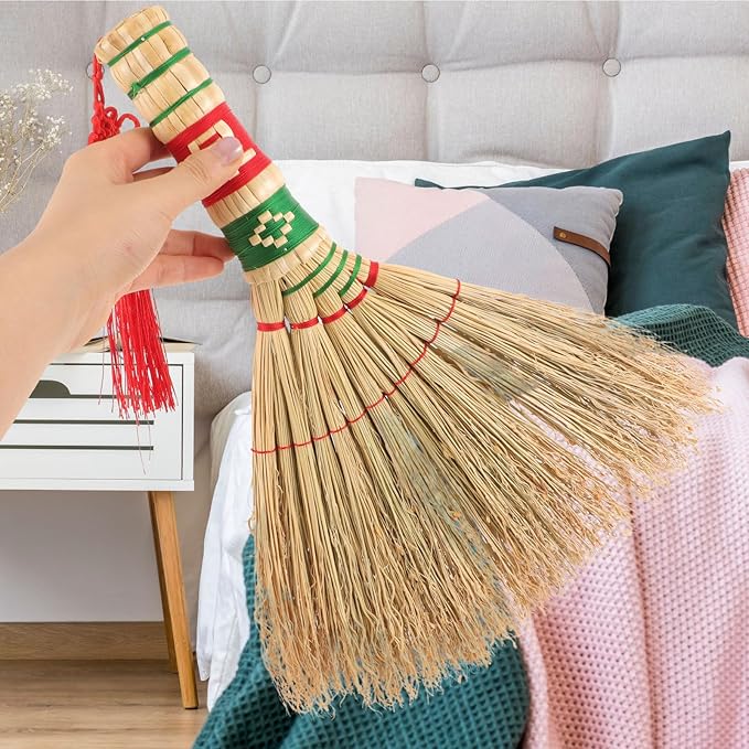 MERRYHAPY Handmade Small Bed Broom with Red Handle Straw Manual Hand Brush for Sofa Car and Desktop Cleaning Household Sweeping Accessory for Indoor Use