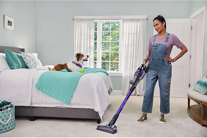 BLACK+DECKER Pet Hair Vacuum Cordless Vacuum Cleaner Pet Hair Up to 55 Minutes of Runtime Interchangeable Floorhead Maximum Suction Multi-Surface Light Weight Powerseries Extreme (BSV2020P)
